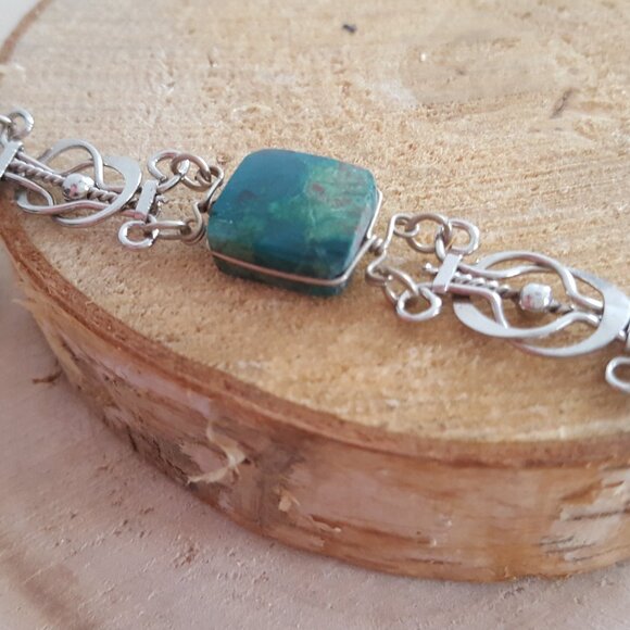 Turquoise Bohemian Style Bracelet - Picture 2 of 7